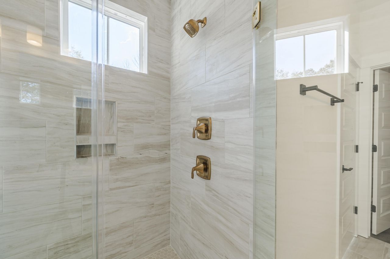 1360 Lucinda Street Photo 29