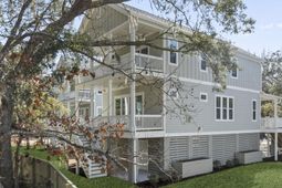 1360 Lucinda Street photo 4