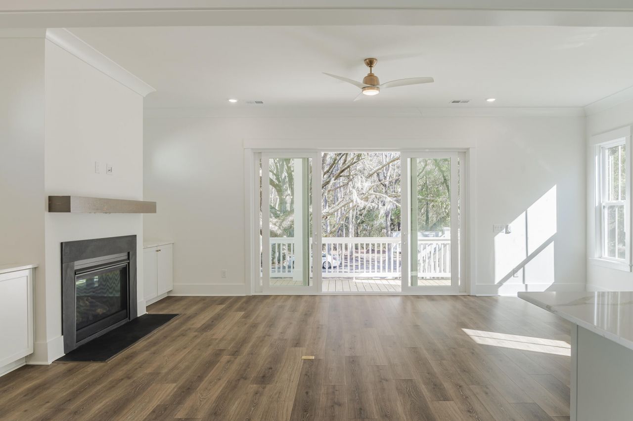 1360 Lucinda Street Photo 33