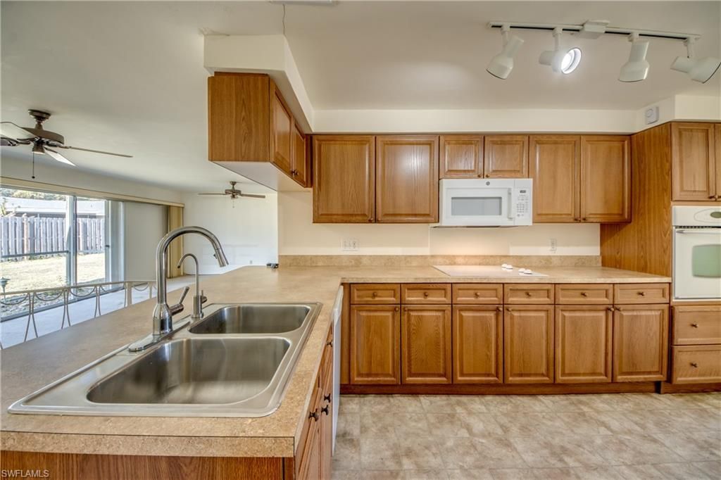 3728 Deleon St, Fort Myers, FL 33901 Photo