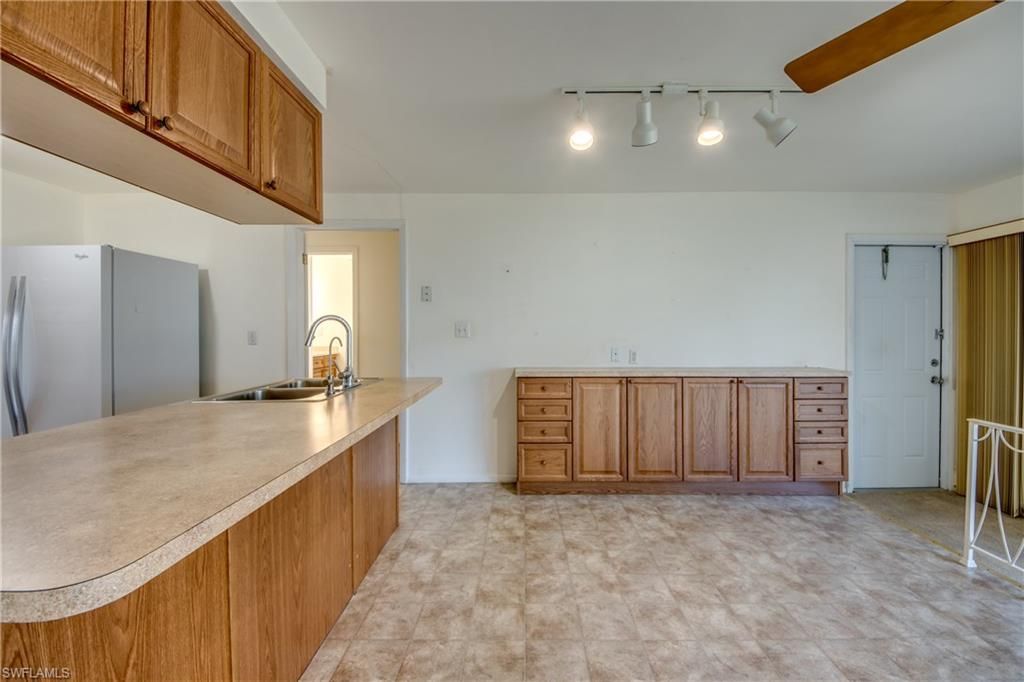 3728 Deleon St, Fort Myers, FL 33901 Photo