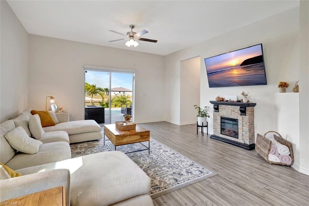 4413 NW 34th St, Cape Coral, FL 33993 Photo