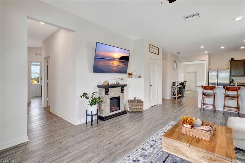 4413 NW 34th St, Cape Coral, FL 33993 Photo