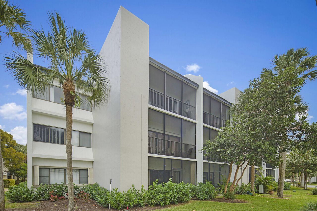 1605 S Us Highway 1, Unit V6-102, Jupiter, FL 33477 Photo