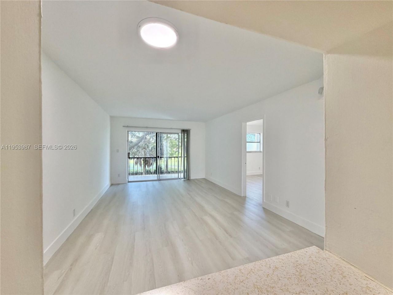 8000 Fairview Dr, Unit 203, Tamarac, FL 33321 Photo