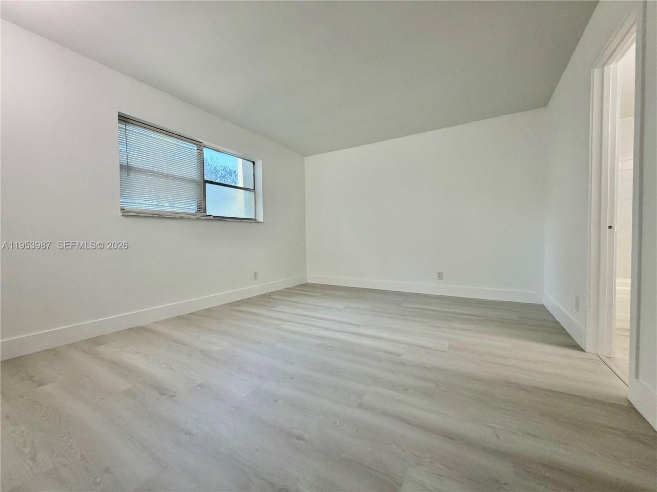 8000 Fairview Dr, Unit 203, Tamarac, FL 33321 Photo