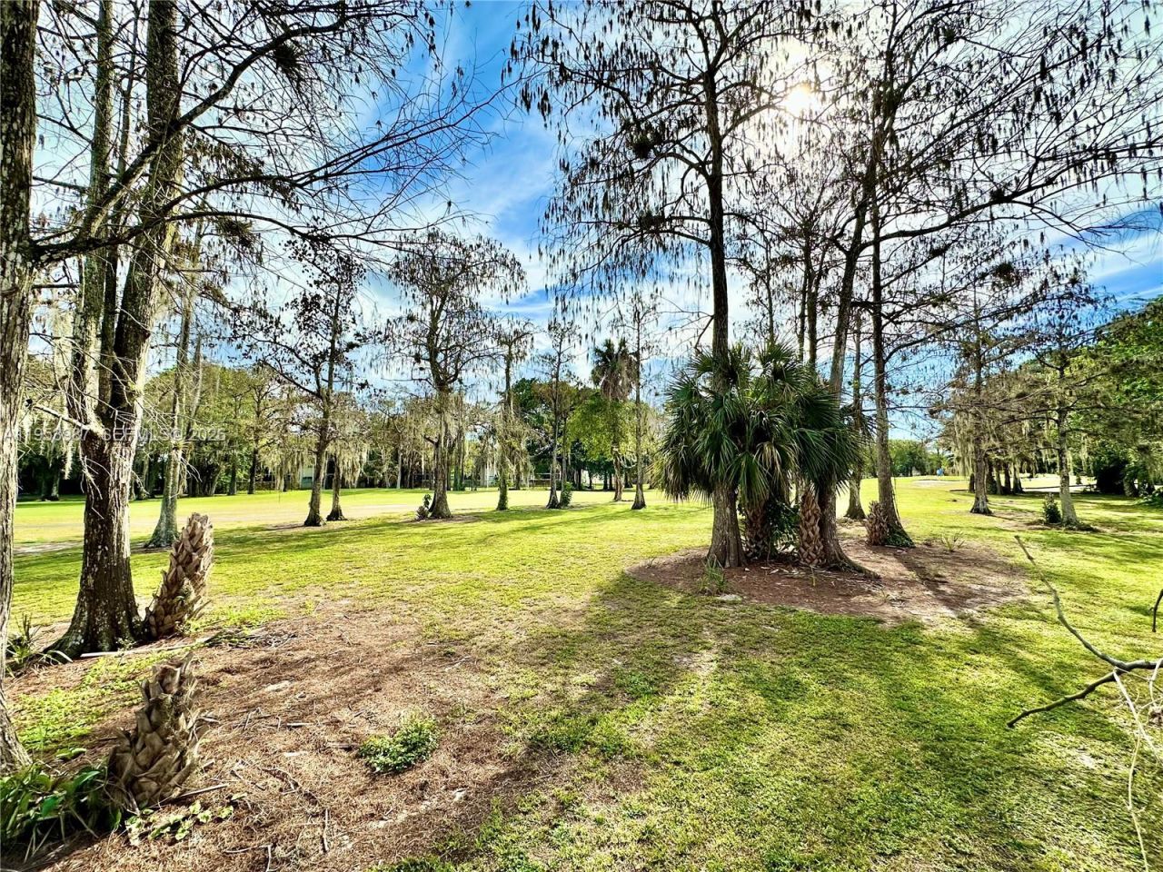 8000 Fairview Dr, Unit 203, Tamarac, FL 33321 Photo