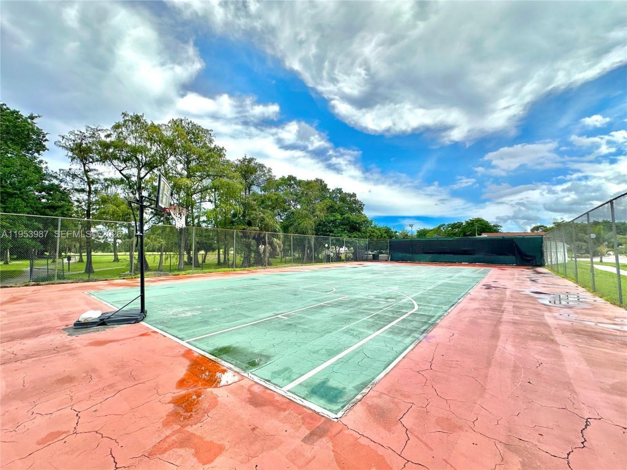 8000 Fairview Dr, Unit 203, Tamarac, FL 33321 Photo