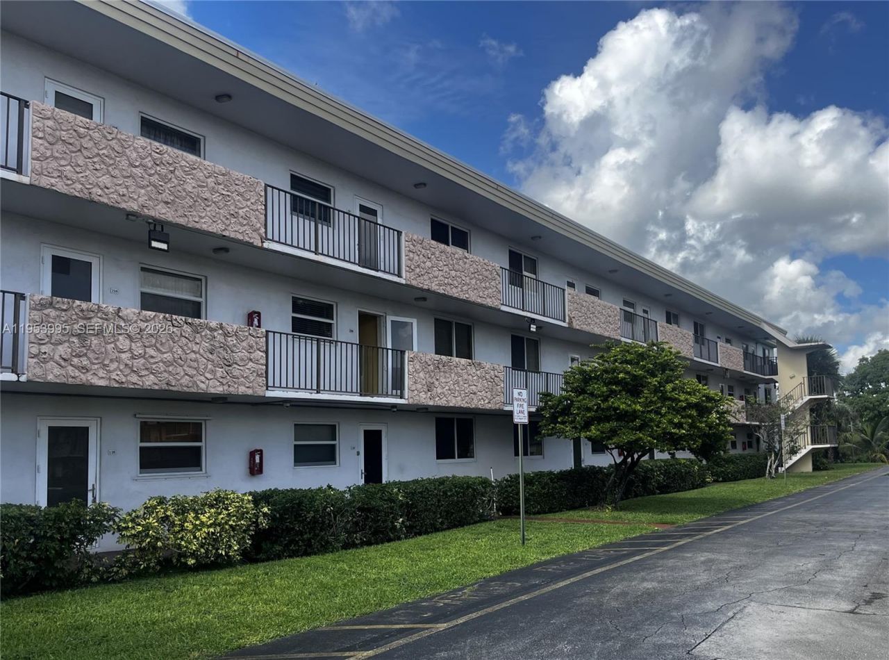 5985 Del Lago Cir, Unit 119, Sunrise, FL 33313 Photo