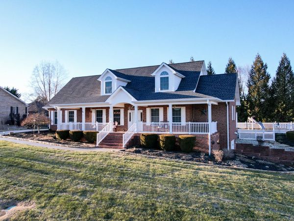 14 W Ridgefield Court, Greeneville, TN 37745