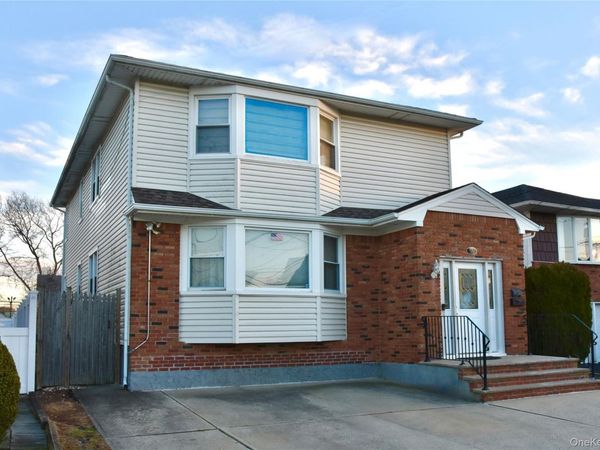 242 Munro Boulevard, Valley Stream, NY 11581