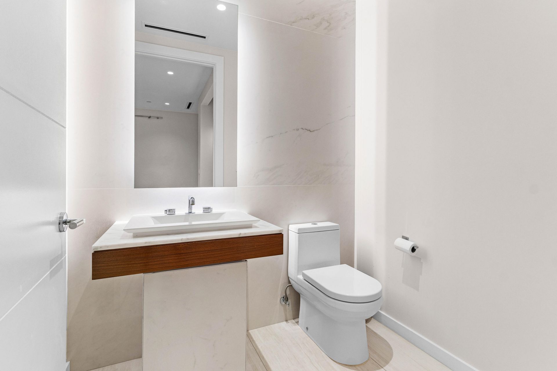 200 SE Mizner Boulevard, Unit 707, Boca Raton, FL 33432 Photo