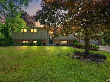 7427 Emerson, Washington Twp, MI 48094