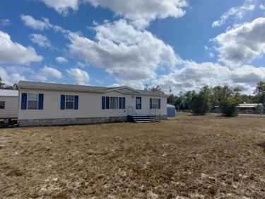 28515 POINSETTIA AVENUE, PAISLEY, FL 32767