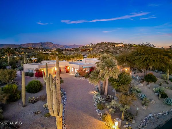 7468 E STAGECOACH Pass, Carefree, AZ 85377
