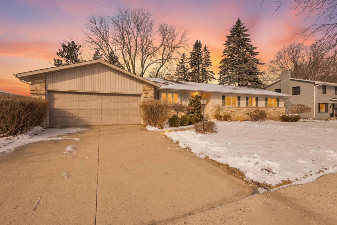 1100 Newbury Street, Ripon, WI 54971 Main Photo