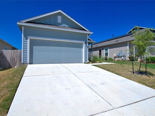 2233 Forgetmenot LN, Pflugerville, TX 78660