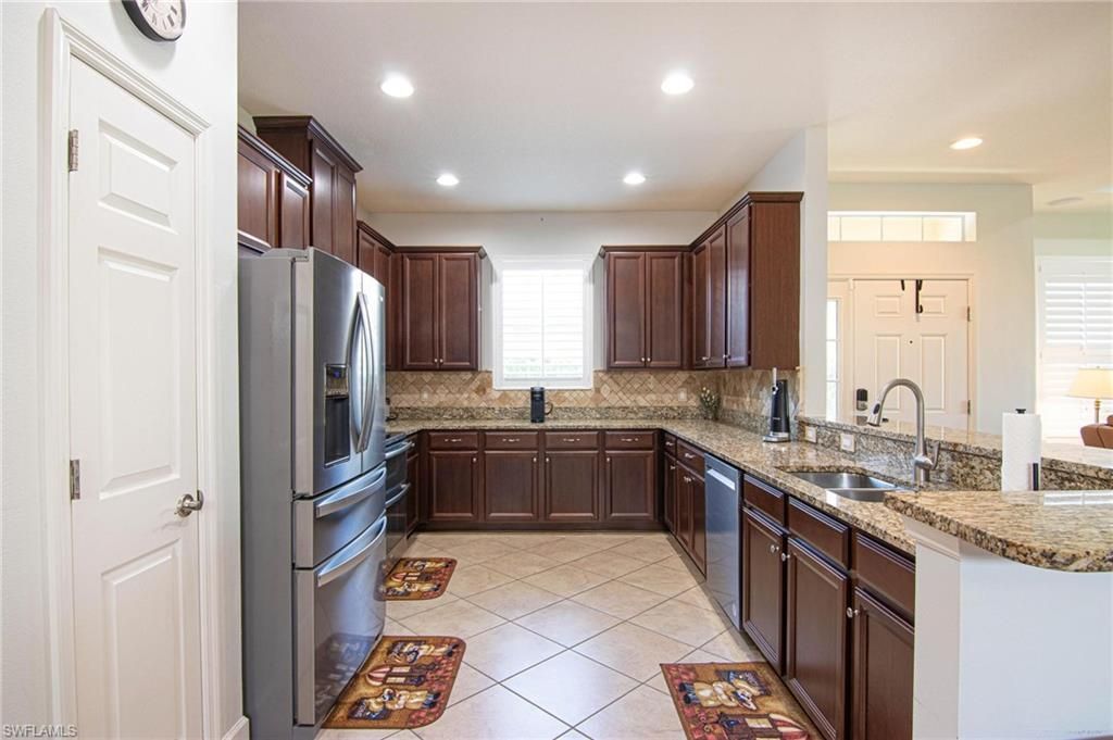 2637 Vareo Ct, Cape Coral, FL 33991 Photo