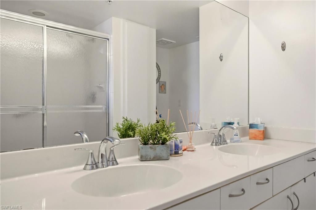 4421 Bay Beach Ln, Unit 611, Fort Myers Beach, FL 33931 Photo