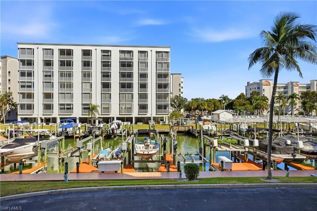 4421 Bay Beach Ln, Unit 611, Fort Myers Beach, FL 33931 Photo