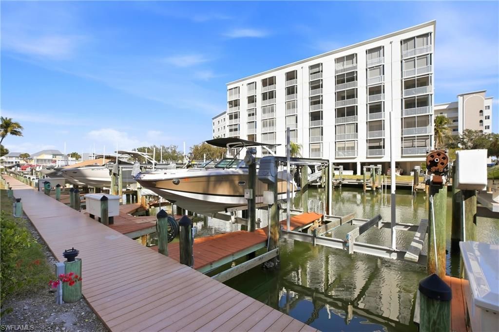 4421 Bay Beach Ln, Unit 611, Fort Myers Beach, FL 33931 Photo