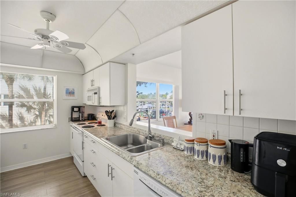 4421 Bay Beach Ln, Unit 611, Fort Myers Beach, FL 33931 Photo