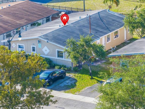 3020 NW 2nd St , Pompano Beach, FL 33069