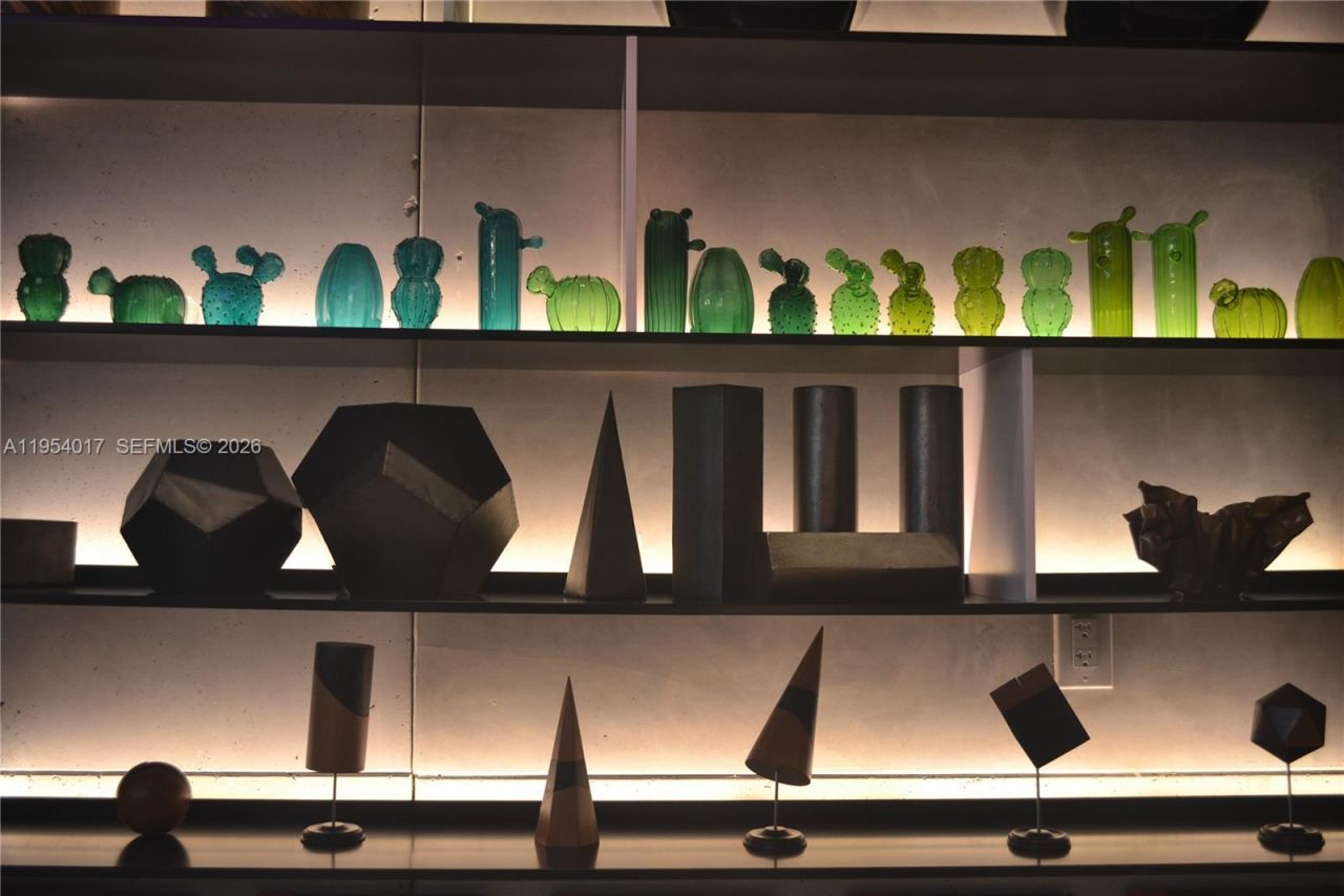 121 NE 34th St, Unit 2110, Miami, FL 33137 Photo