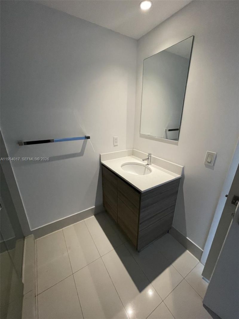 121 NE 34th St, Unit 2110, Miami, FL 33137 Photo