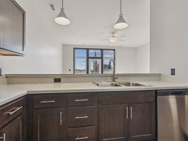 120 Twin Steeples Circle NE #214, Dyersville, IA 52040