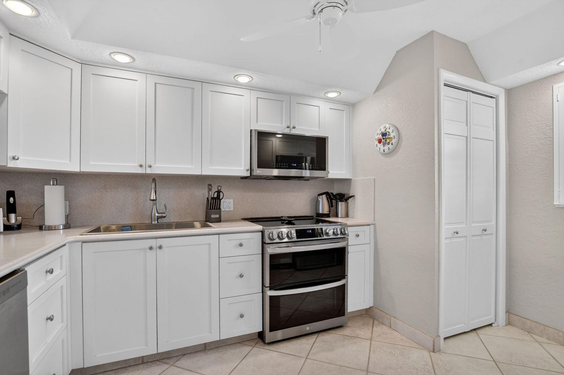 1537 E Hillsboro Boulevard, Unit 241, Deerfield Beach, FL 33441 Photo