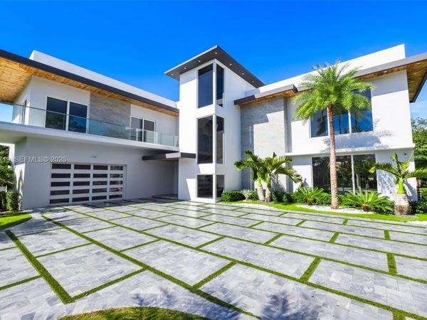 7301 SW 173rd St, Palmetto Bay, FL 33157