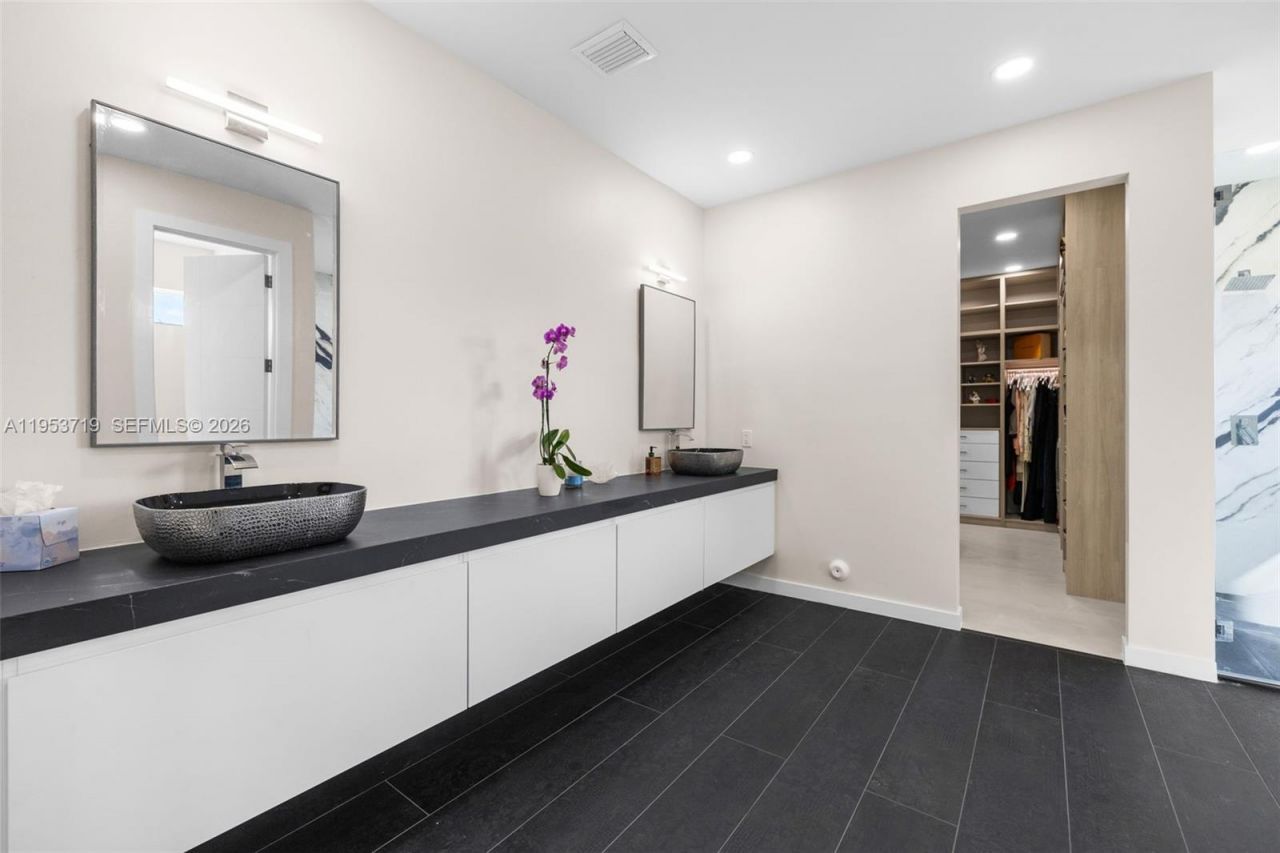 7301 SW 173rd St, Palmetto Bay, FL 33157 Photo