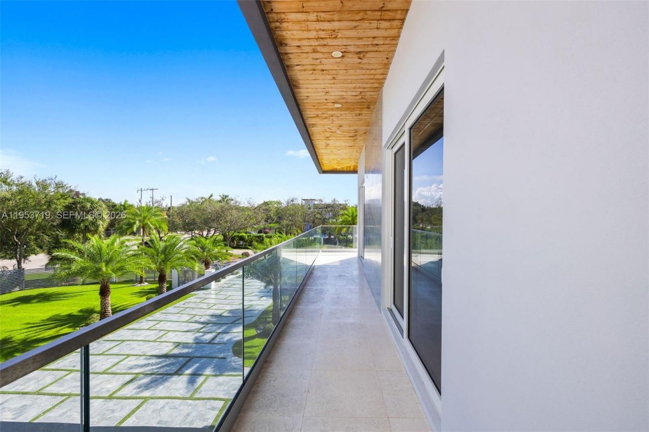 7301 SW 173rd St, Palmetto Bay, FL 33157 Photo