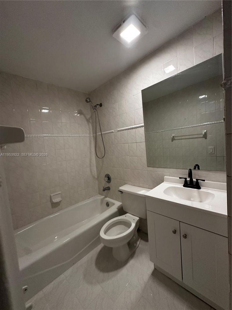 350 W 34th St, Hialeah, FL 33012 Photo