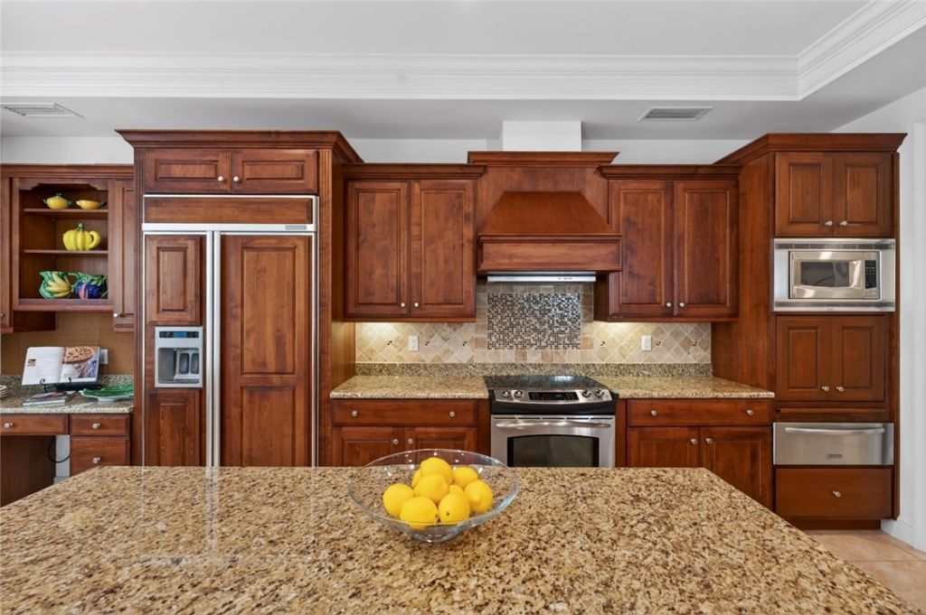 104 Island Plantation Terrace, Unit 204, Vero Beach, FL 32963 Photo