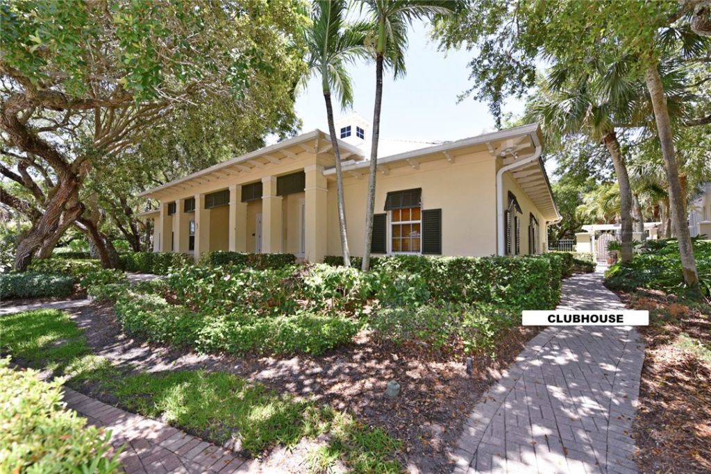 104 Island Plantation Terrace, Unit 204, Vero Beach, FL 32963 Photo