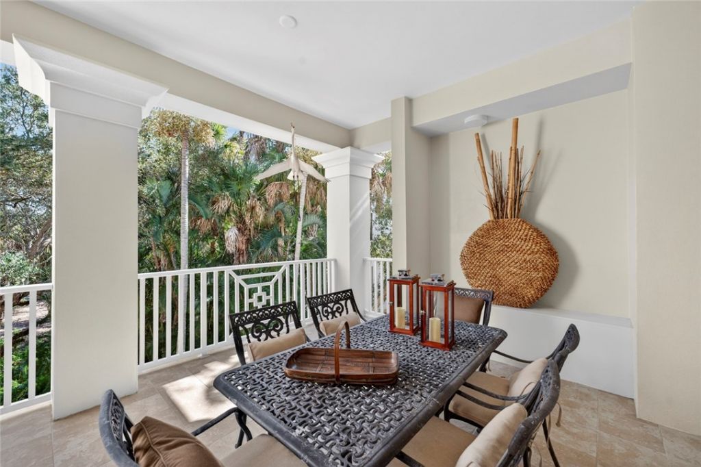 104 Island Plantation Terrace, Unit 204, Vero Beach, FL 32963 Photo