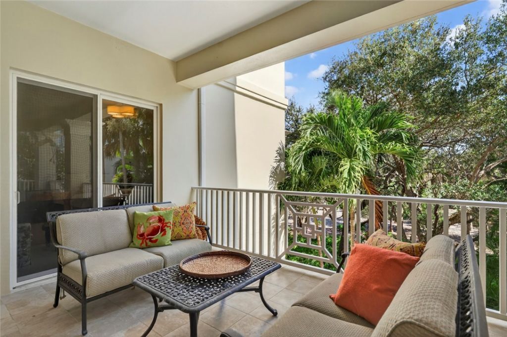 104 Island Plantation Terrace, Unit 204, Vero Beach, FL 32963 Photo