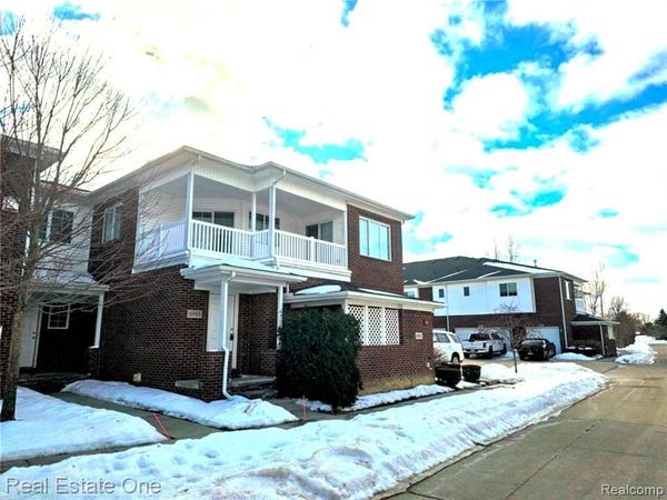6988 Boulder Pointe Drive, Washington Twp, MI 48094