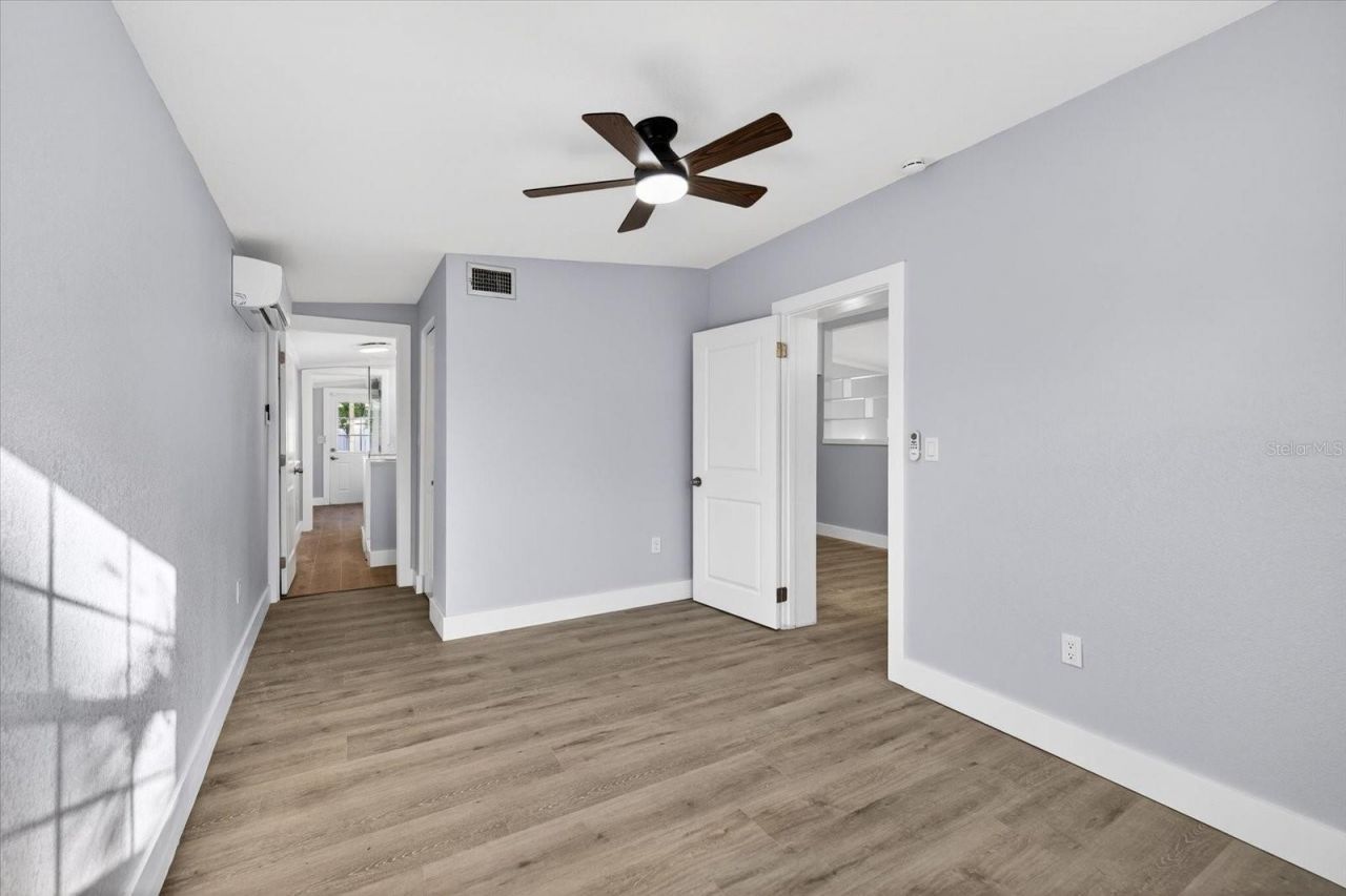 9015 Bay Street Ne, Saint Petersburg, FL 33702 Photo