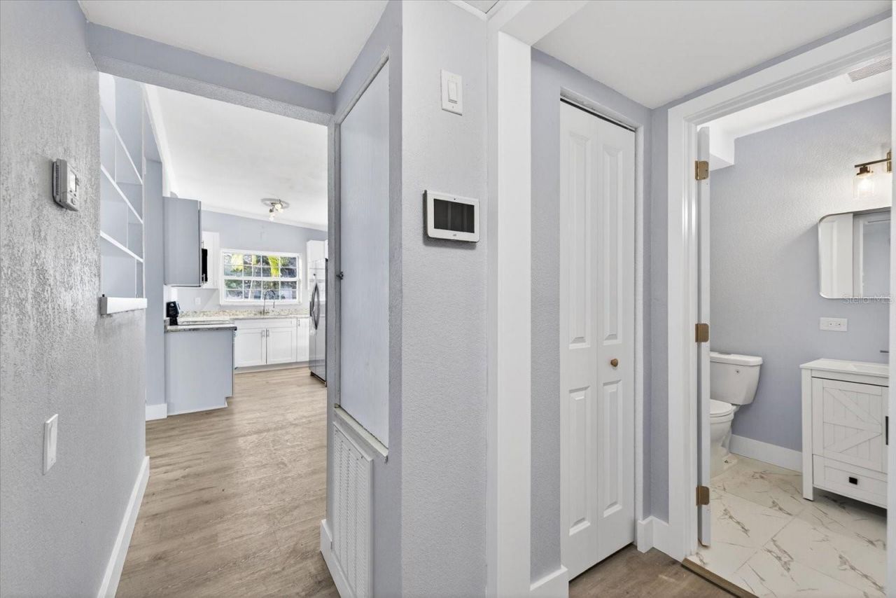 9015 Bay Street Ne, Saint Petersburg, FL 33702 Photo