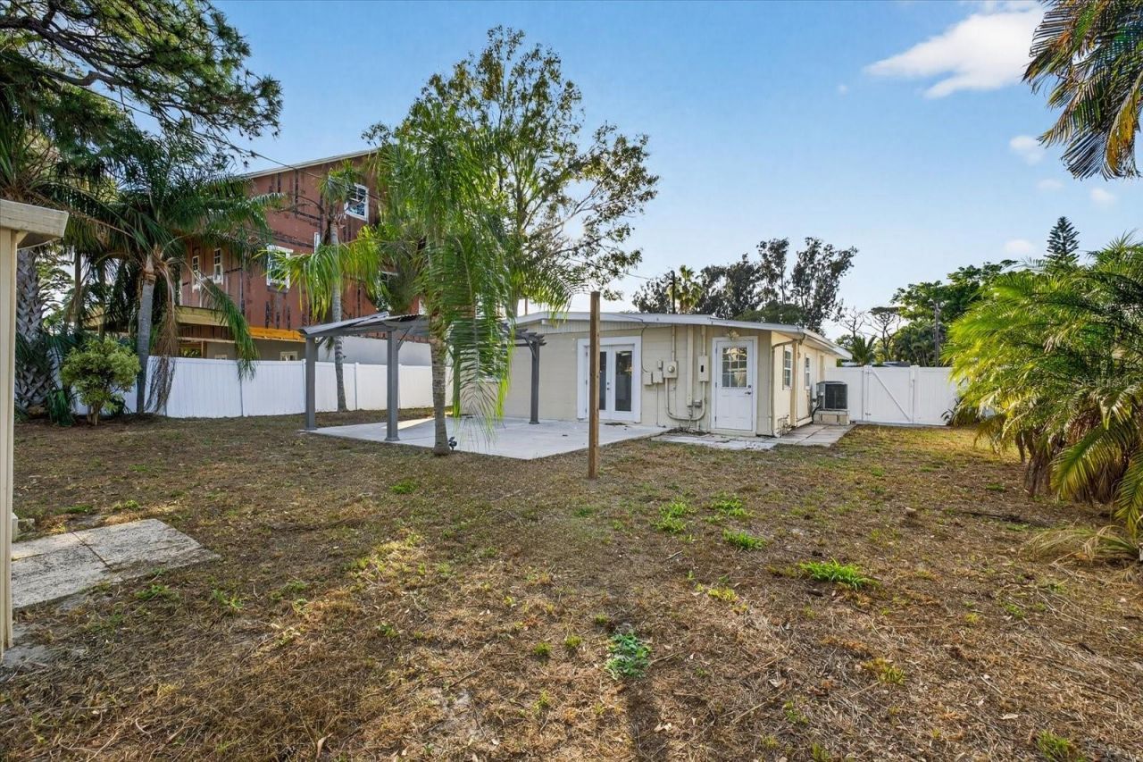 9015 Bay Street Ne, Saint Petersburg, FL 33702 Photo