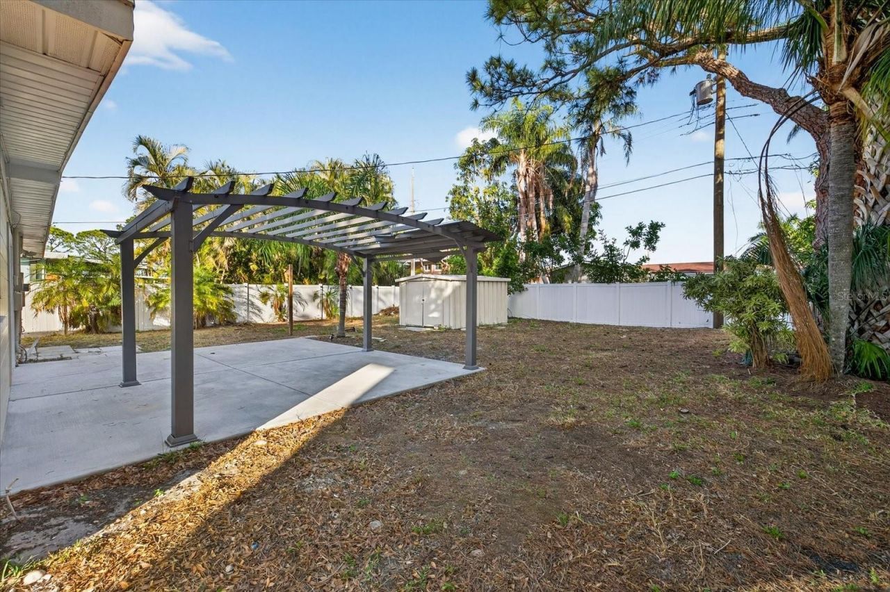 9015 Bay Street Ne, Saint Petersburg, FL 33702 Photo