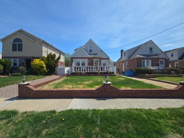 20 Law Street, North Valley Stream, NY 11580