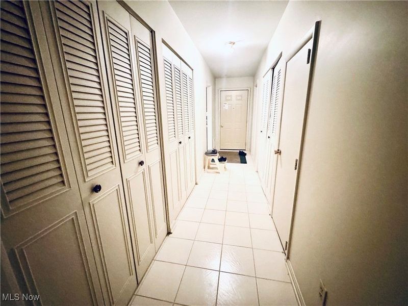 359 Quarry Lane Drive SW, Howland, OH 44483 Photo 16