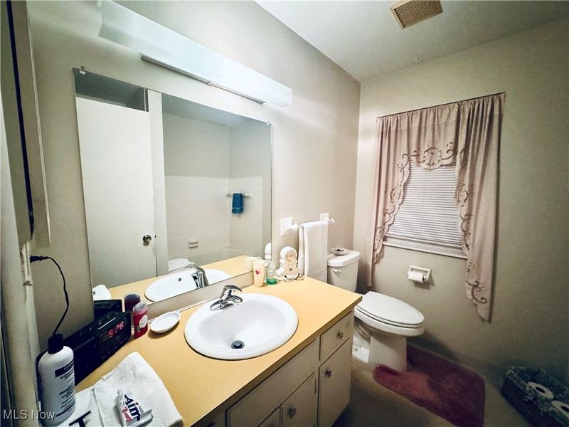 359 Quarry Lane Drive SW, Howland, OH 44483 Photo 17