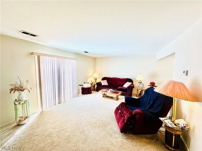 359 Quarry Lane Drive SW, Howland, OH 44483 Photo 6