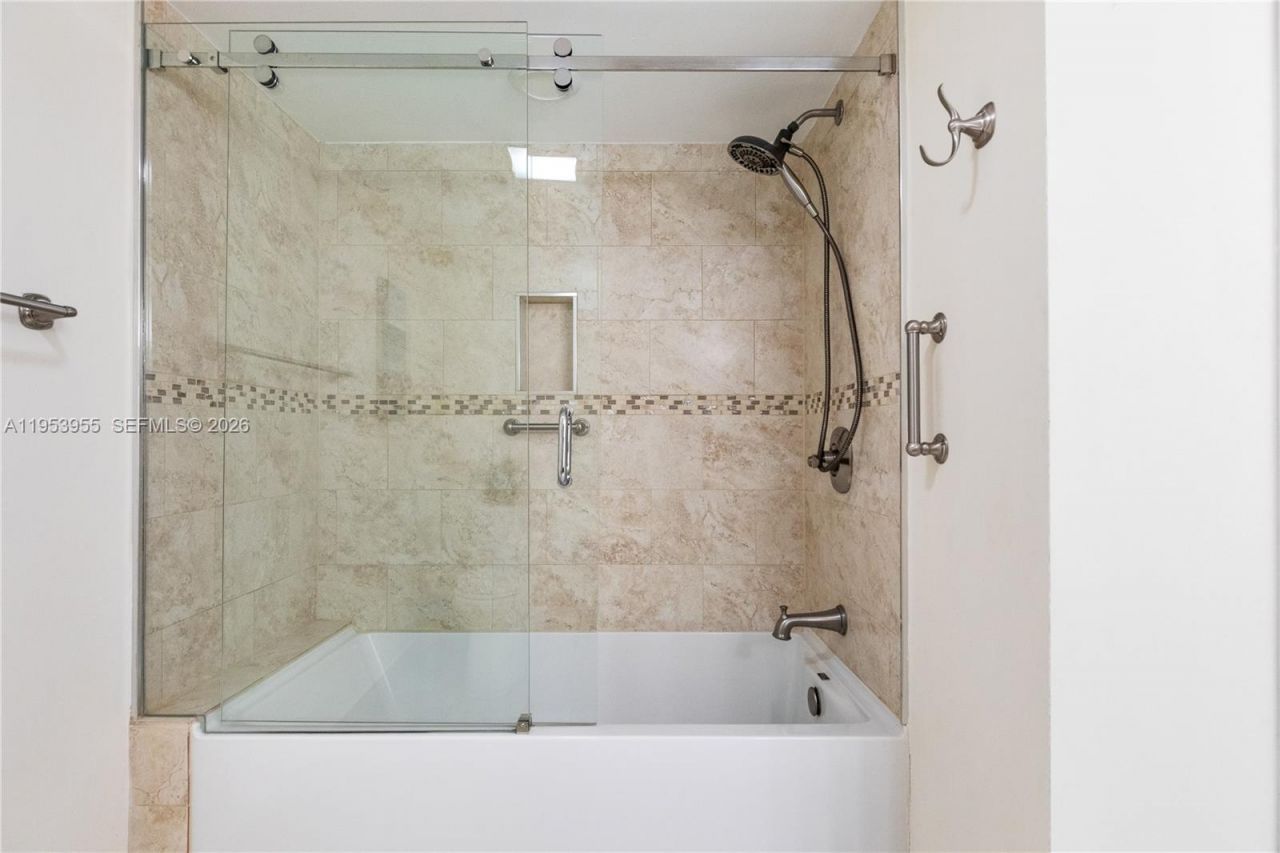 300 Three Islands Blvd , Unit 417, Hallandale Beach, FL 33009 Photo