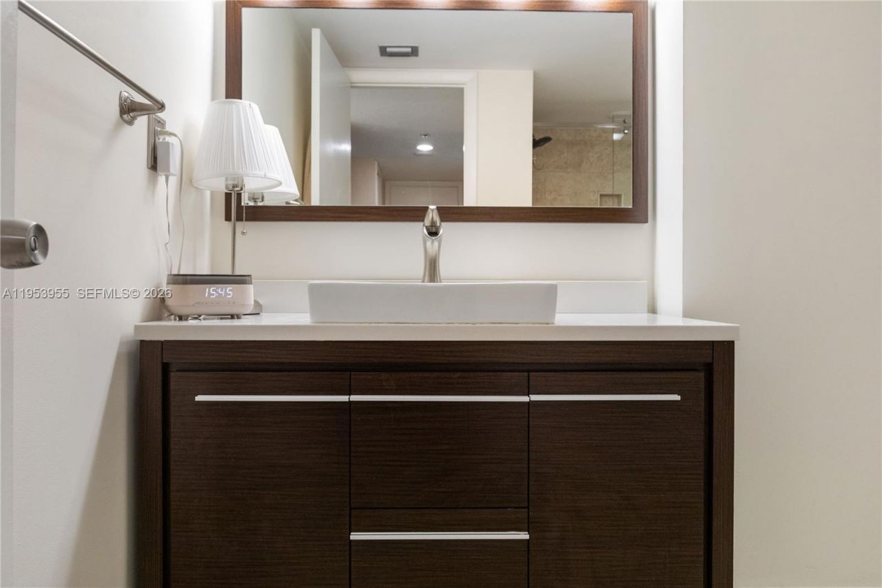 300 Three Islands Blvd , Unit 417, Hallandale Beach, FL 33009 Photo